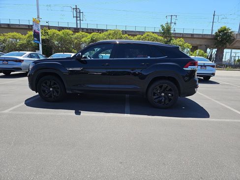 Used 2022 Volkswagen Atlas Cross Sport SE image 8