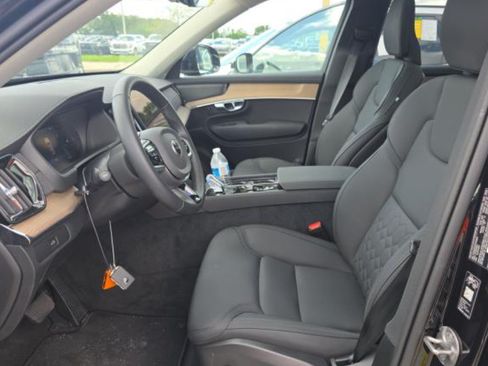 Used 2026 Volvo XC90 B6 Plus AWD/4WD image 2