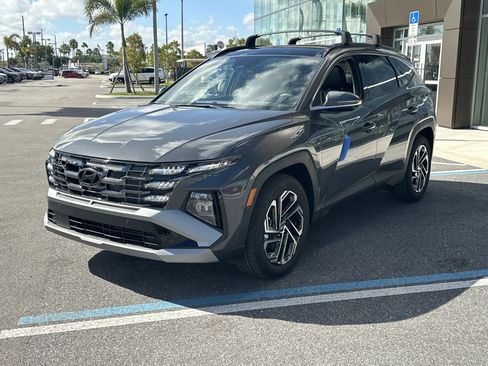 New 2026 Hyundai Tucson Limited FWD image 3
