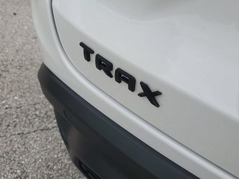 Used 2025 Chevrolet Trax RS w/ Driver Confidence Package FWD image 6