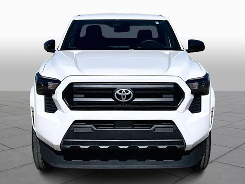 Used 2024 Toyota Tacoma SR image 4