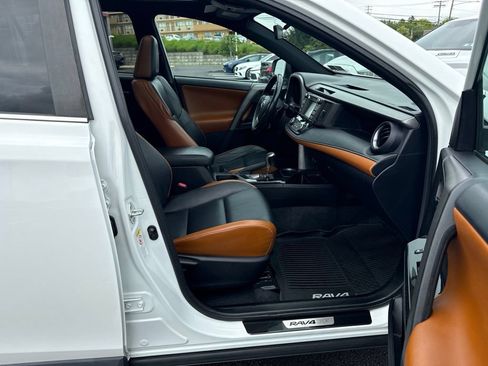 Used 2016 Toyota RAV4 SE AWD/4WD image 8