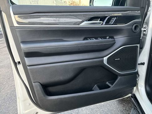 Used 2022 Jeep Wagoneer Series II image 22