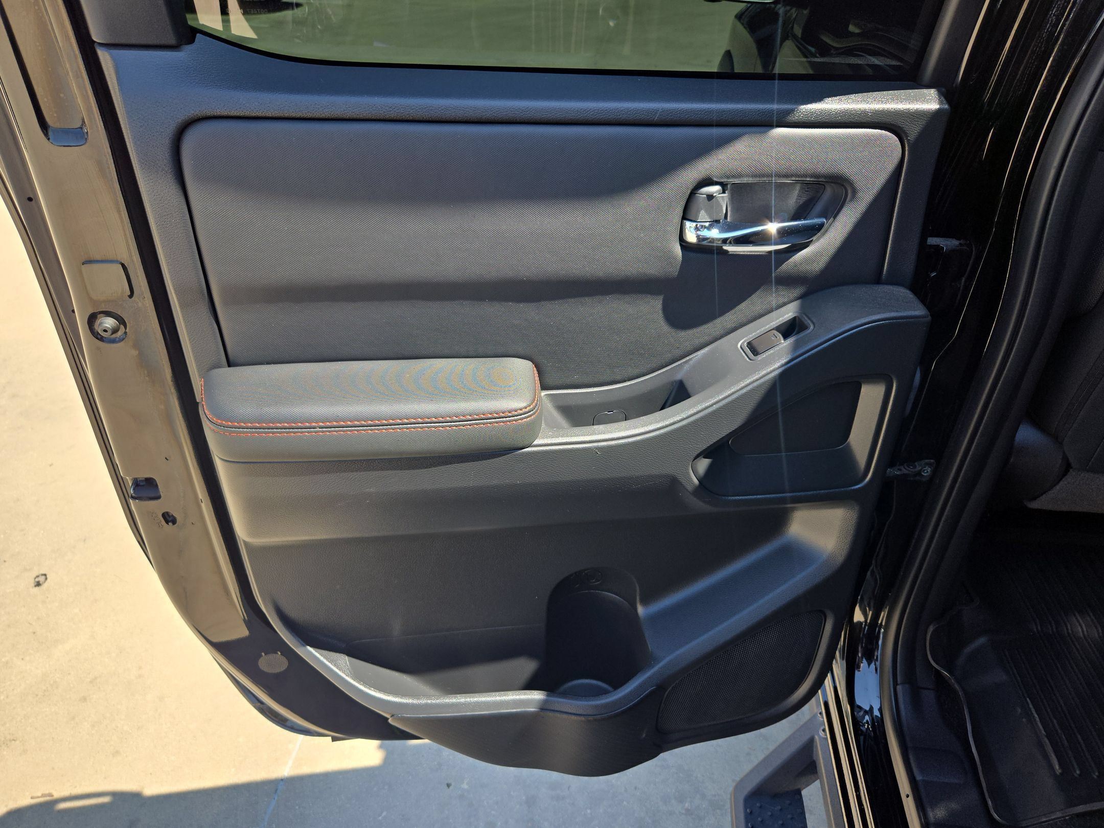 Used 2024 Nissan Frontier PRO-4X w/ Pro Convenience Package AWD/4WD image 14