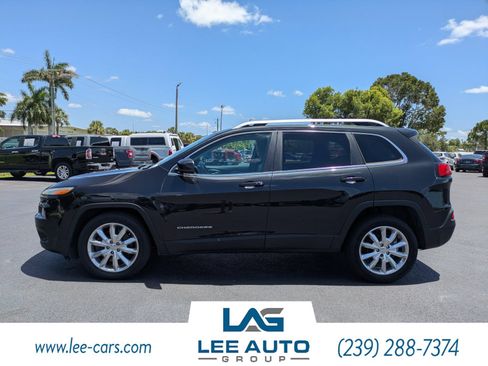 Used 2016 Jeep Cherokee Limited w/ Luxury Group FWD image 6