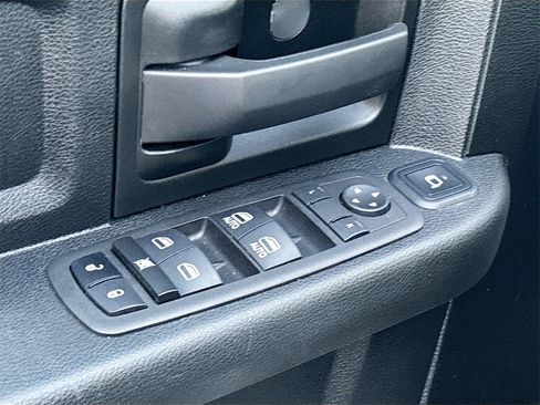 Used 2024 RAM 3500 Tradesman w/ Chrome Appearance Group image 18