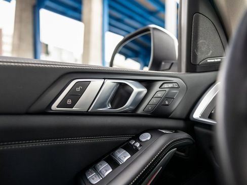 Used 2025 BMW X7 xDrive40i image 37