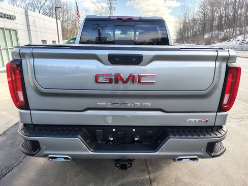 Used 2024 GMC Sierra 1500 AT4 w/ Technology Package image 12
