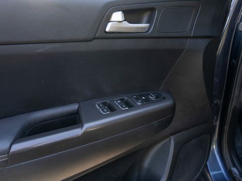 Used 2018 Kia Sportage LX FWD image 14