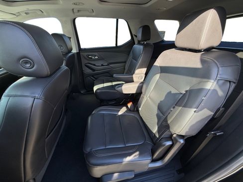 Used 2021 Chevrolet Traverse Premier w/ Redline Edition image 16