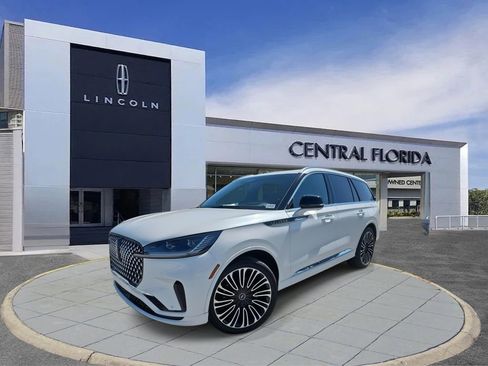 Used 2025 Lincoln Aviator Black Label AWD/4WD image 29