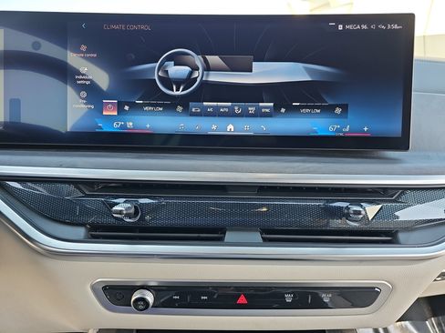 Used 2025 BMW X5 sDrive40i image 24