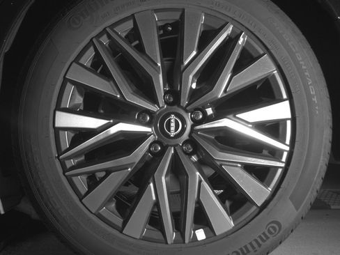 Used 2025 Nissan Altima 2.5 SV image 14