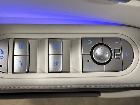 Used 2022 Hyundai Ioniq 5 SEL w/ Cargo Package image 16