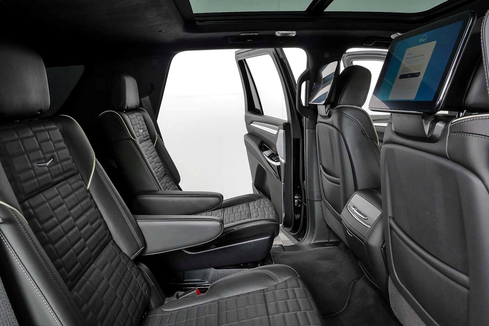 Certified 2025 Cadillac Escalade V AWD/4WD image 15