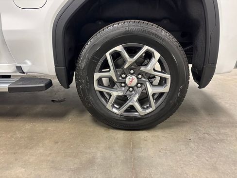 New 2026 GMC Sierra 1500 SLT w/ SLT Premium Plus Package image 13