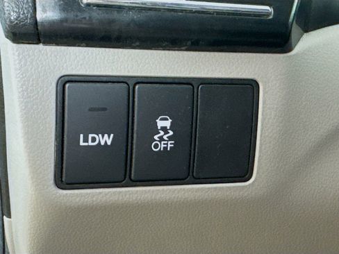 Used 2013 Honda Civic Hybrid image 11