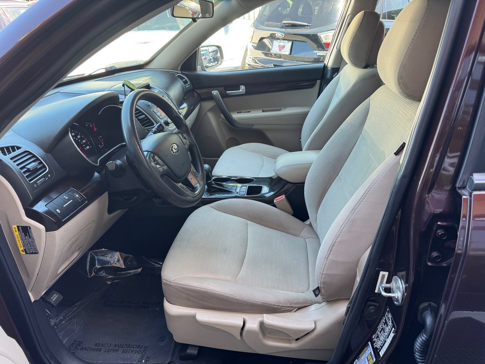 Used 2014 Kia Sorento LX AWD/4WD image 9
