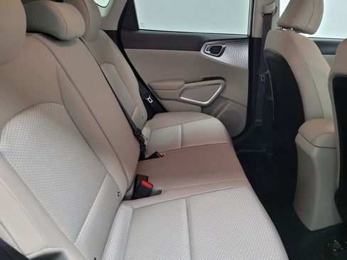Used 2025 Kia Soul LX image 19
