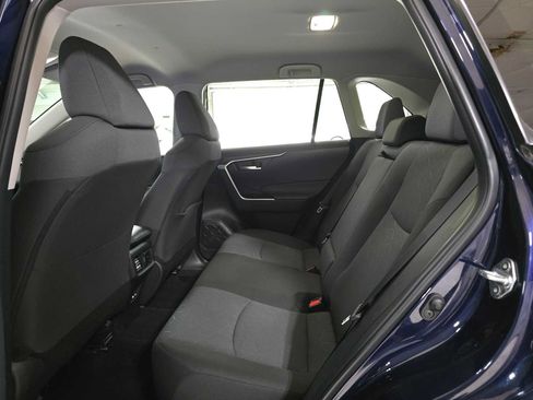 Used 2025 Toyota RAV4 XLE AWD/4WD image 16