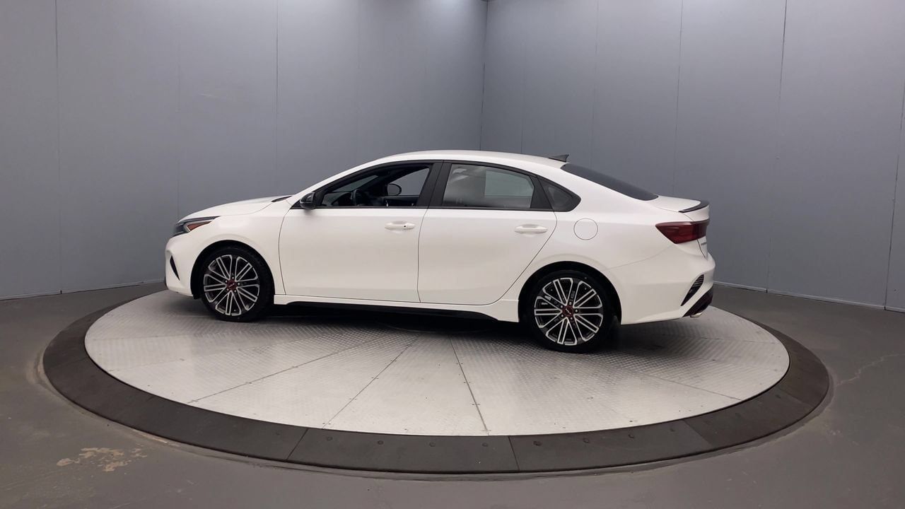 Used 2023 Kia Forte GT FWD image 2