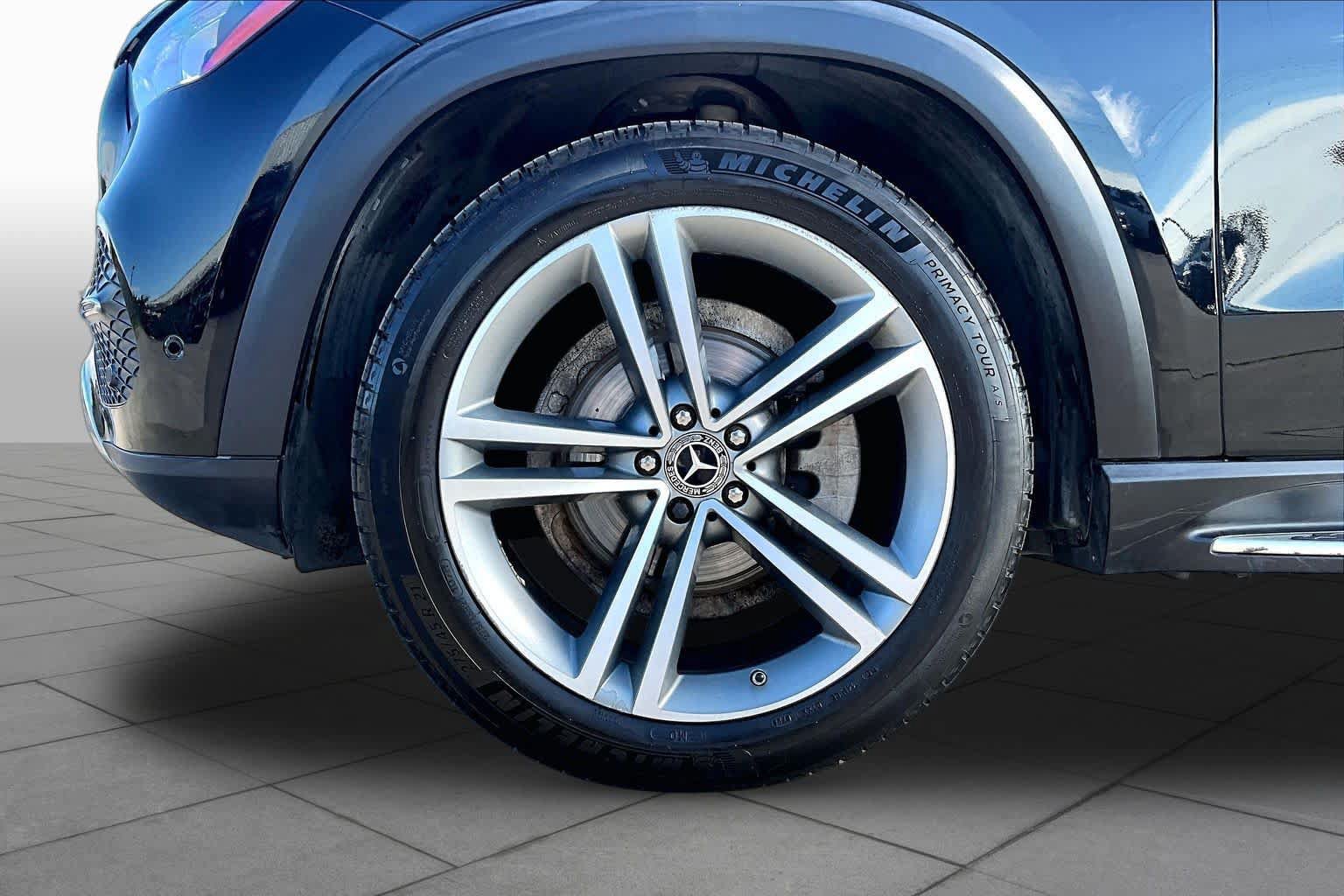 Used 2021 Mercedes-Benz GLE 350 w/ Premium Package image 11
