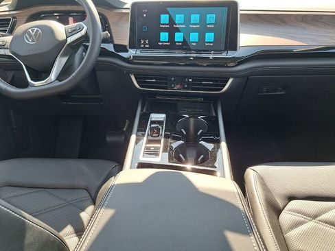 New 2026 Volkswagen Atlas SE FWD image 21
