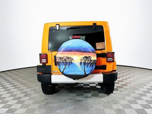 Used 2012 Jeep Wrangler Unlimited Sahara w/ Connectivity Group image 9