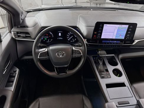 Certified 2021 Toyota Sienna XSE w/ XSE Plus Package FWD image 14