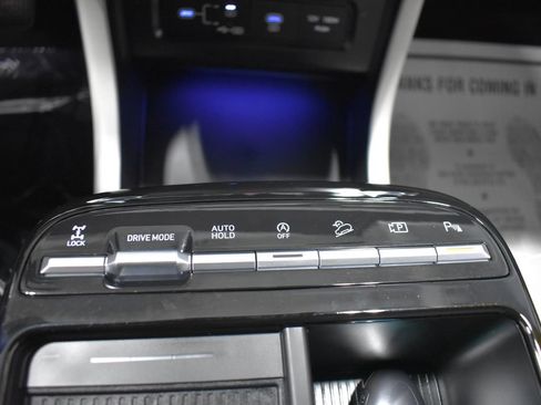 Used 2025 Hyundai Tucson Limited AWD/4WD image 22