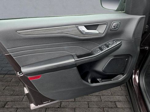 Certified 2023 Ford Escape Platinum AWD/4WD image 8