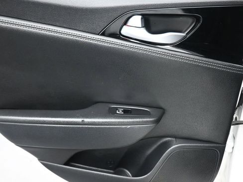 Used 2021 Kia Stinger GT-Line image 30