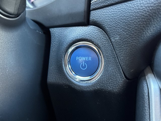Used 2021 Toyota RAV4 XLE AWD/4WD image 21