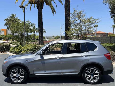 Used 2017 BMW X3 sDrive28i RWD image 17