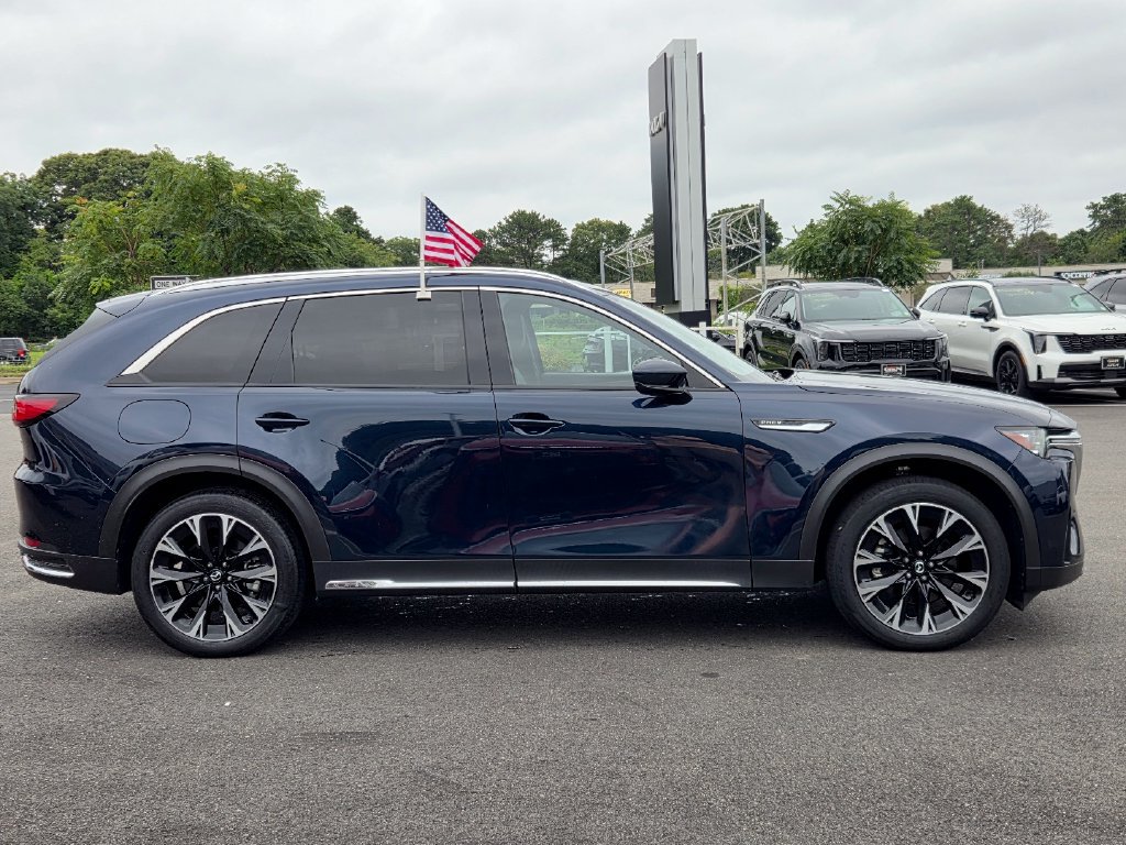 Used 2024 MAZDA CX-90 Plug-In Hybrid w/ Premium Plus AWD/4WD image 3