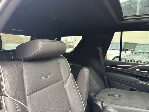 Used 2023 Cadillac Escalade Sport image 36