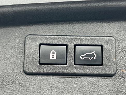 Used 2023 Subaru Outback Premium image 37