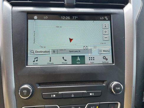 Used 2018 Ford Fusion SE w/ Fusion SE Technology Package FWD image 28