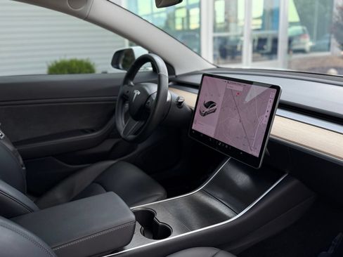 Used 2018 Tesla Model 3 Long Range RWD image 21
