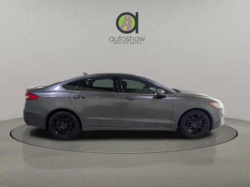 Used 2020 Ford Fusion SE w/ Equipment Group 151A image 8