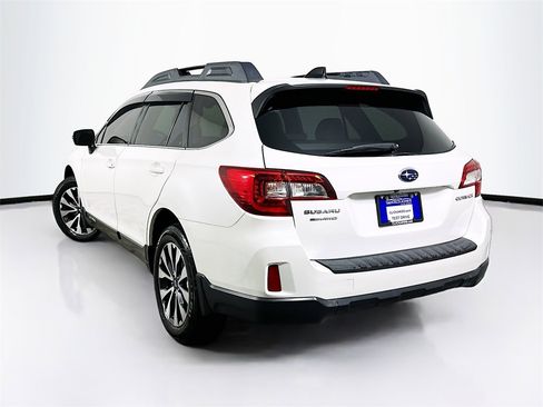 Used 2016 Subaru Outback 2.5i Limited image 6