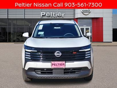 New 2025 Nissan Kicks SR w/ Illumination Package