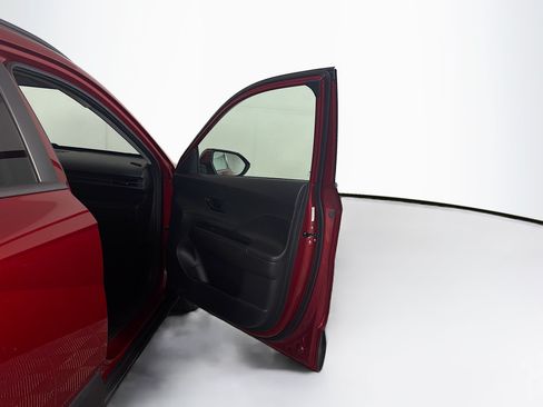 Used 2025 Hyundai Kona SEL FWD image 30