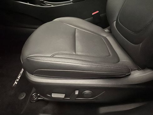 Certified 2025 Hyundai Tucson SEL image 10