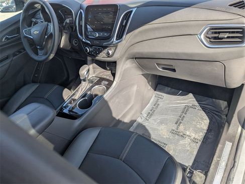 Used 2024 Chevrolet Equinox Premier image 28
