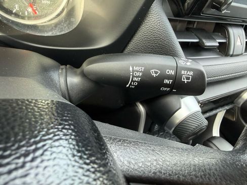 Used 2020 Toyota RAV4 LE image 21