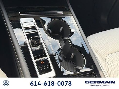 New 2026 Volkswagen Atlas Cross Sport SEL Premium R-Line AWD/4WD image 32