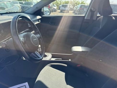 Used 2025 Hyundai Kona SEL AWD/4WD image 7