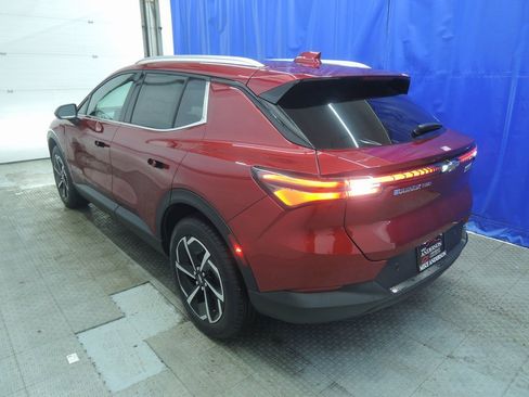 New 2026 Chevrolet Equinox EV LT image 8