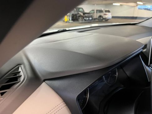 Used 2025 Nissan Rogue SV image 35